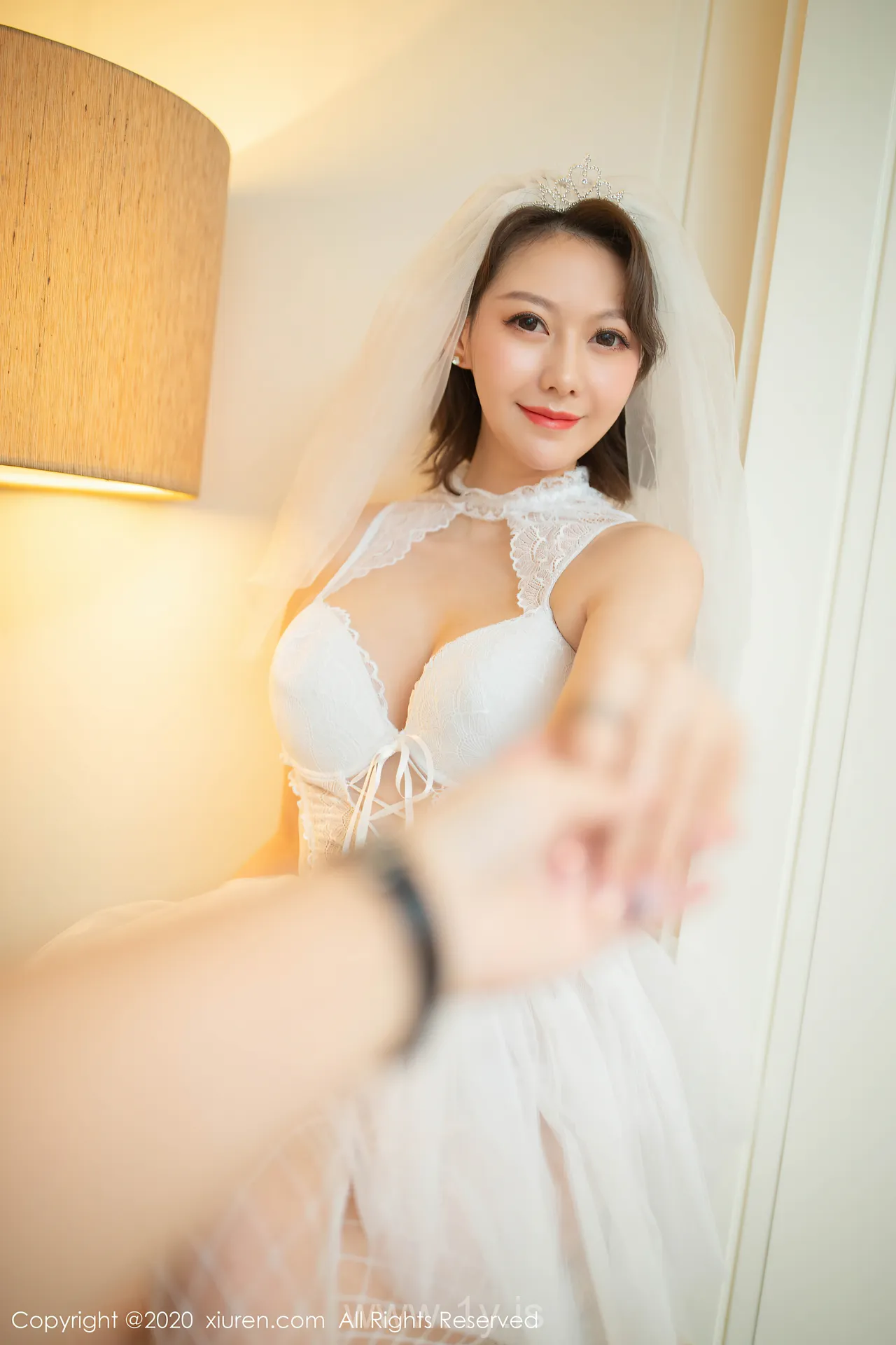 XIUREN(秀人网) NO.2328 Appealing Asian Beauty 艺轩
